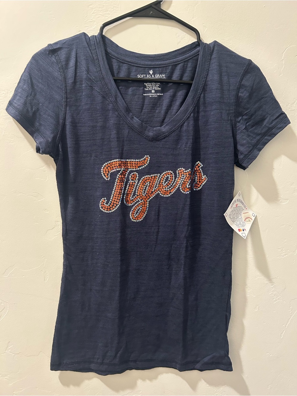 Soft As A Grape Navy Detroit Tigers Sequin Tee- NWT- Small